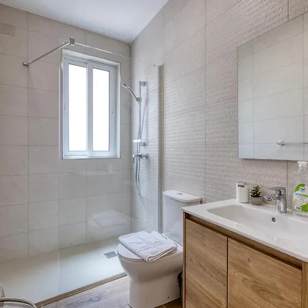 Central, Fully Equipped 2br In