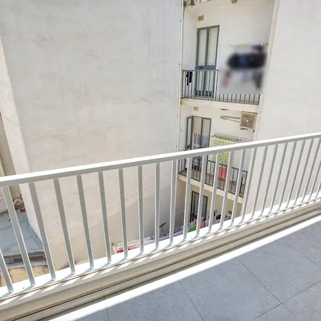 Central, Fully Equipped 2br In Appartement *