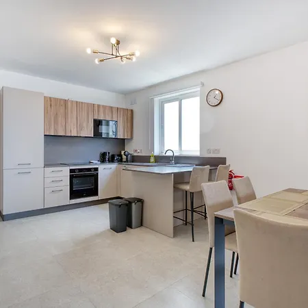 Central, Fully Equipped 2br In Appartement