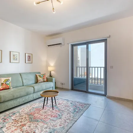 Апартаменты Central, Fully Equipped 2br In