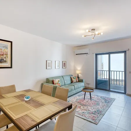 Appartement Central, Fully Equipped 2br In