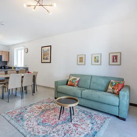 Central, Fully Equipped 2br In Appartement